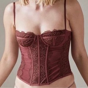 VIRAL urban outfitters lace corset